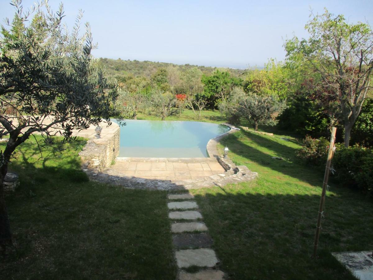 Gite Du Jardin Des Espuys Venasque Esterno foto