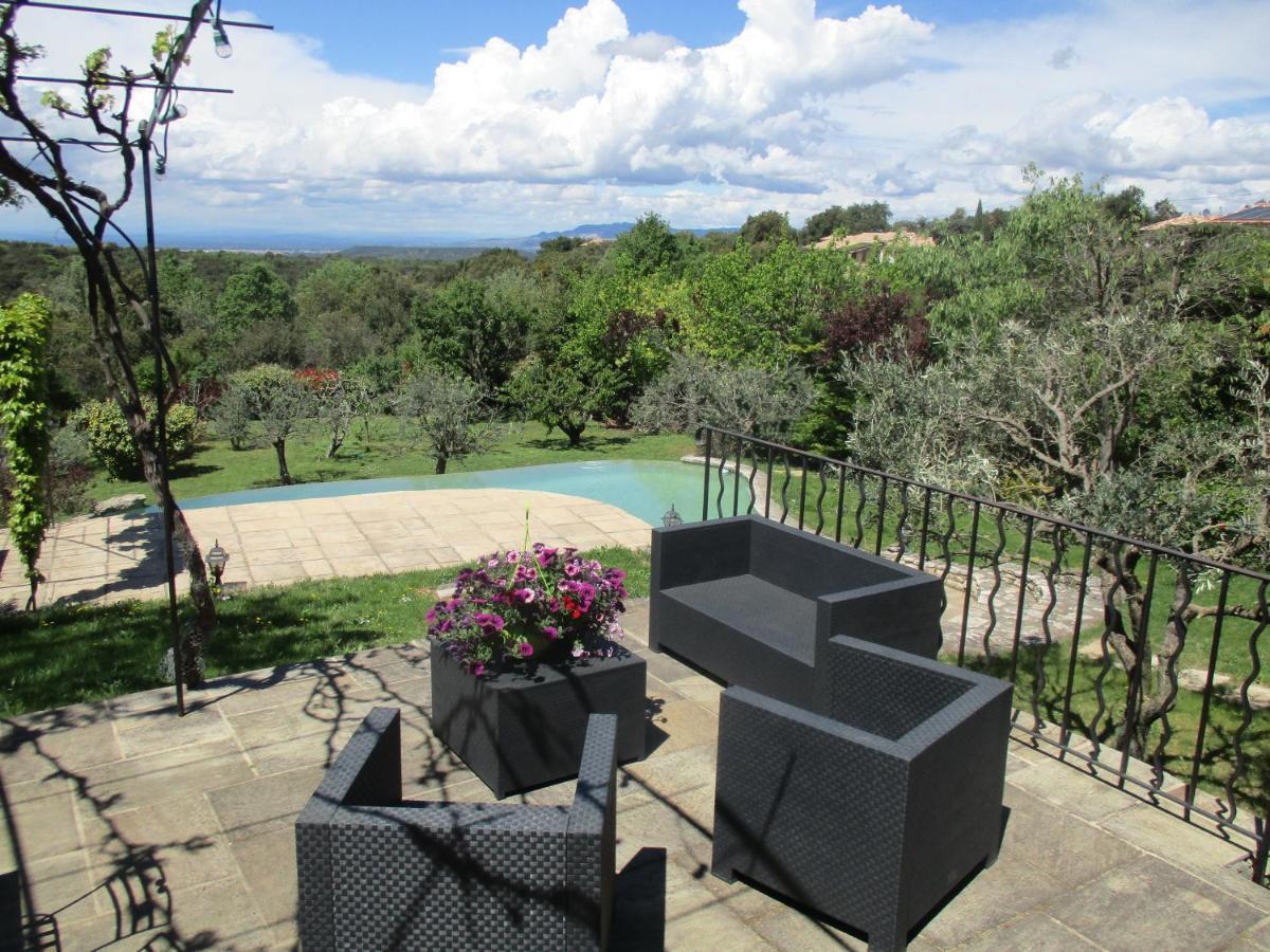 Gite Du Jardin Des Espuys Venasque Esterno foto